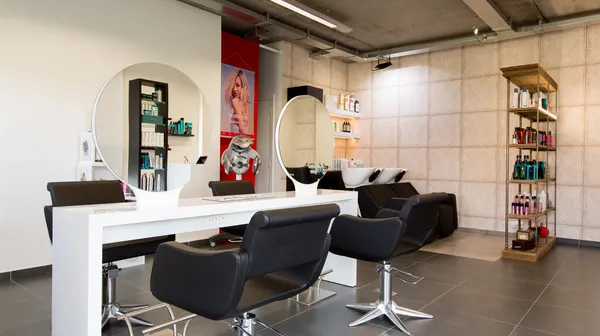 1763814837-Newport Hair (1)
